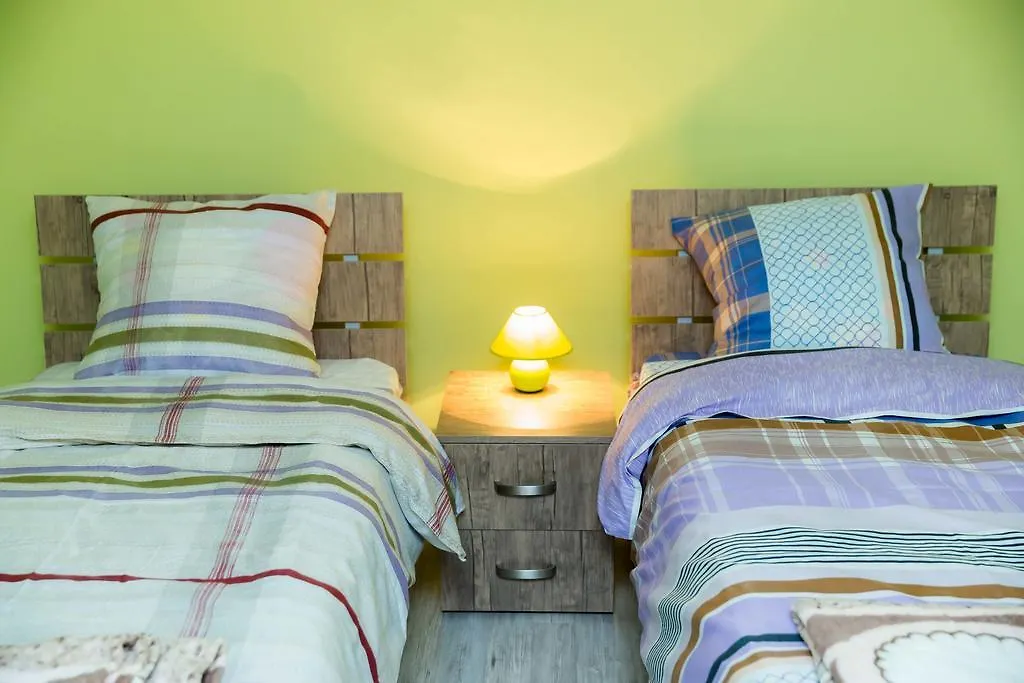 Apartamenti Gomi 17-1
