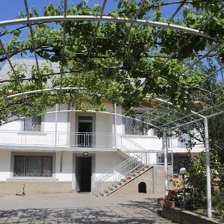 Big House-3