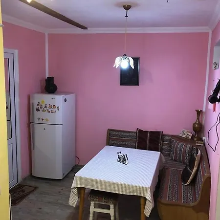 Guest House Nise-2